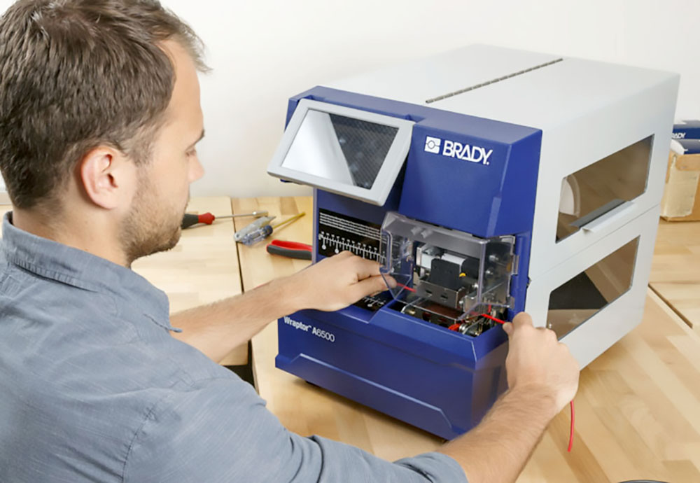 ケーブル自動印字巻付け機Wraptor A6500